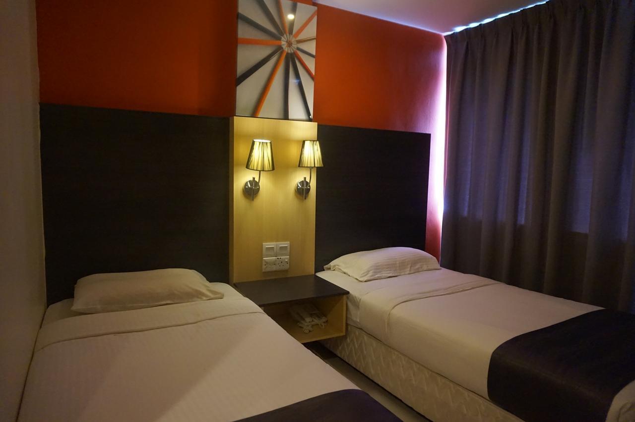 Oyo 786 The Citilite Hotel Kuantan Exterior foto